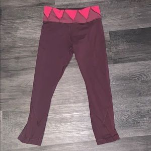 Lululemon crops. Size 4